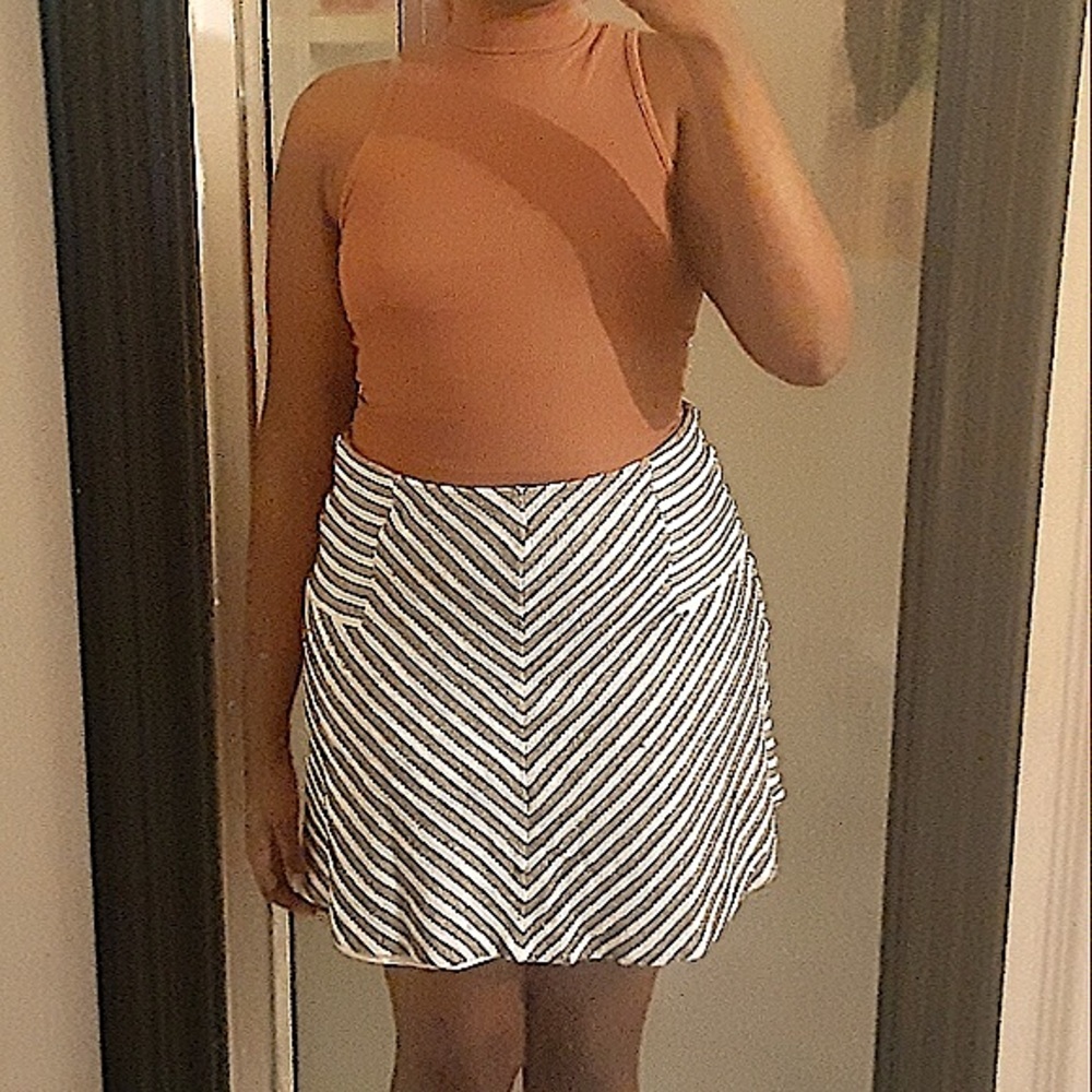 Striped Loft Miniskirt 🍂